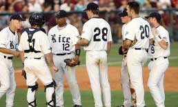 Systemisches Coaching Frankfurt (2024) Eine Baseball Team, das durch Systemisches Coaching erfolgreich ist.